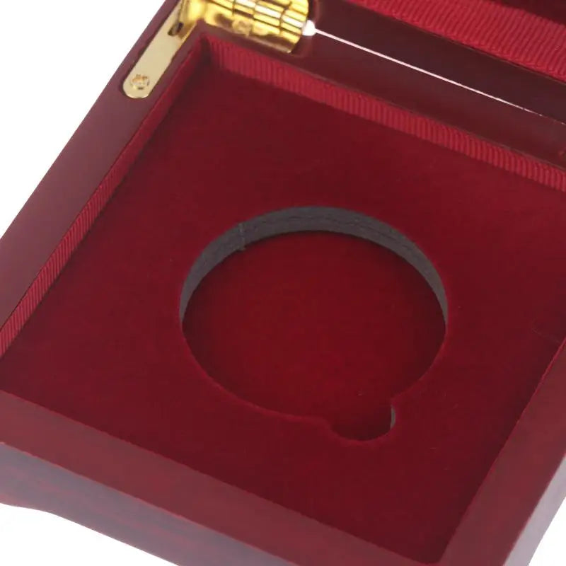 ESTOJO DE MADEIRA PARA MOEDA COM INTERIOR VERMELHO – 10 OU 12 CM