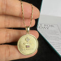COLAR AMOR EM FRANCÊS COM MEDALHA DOURADA