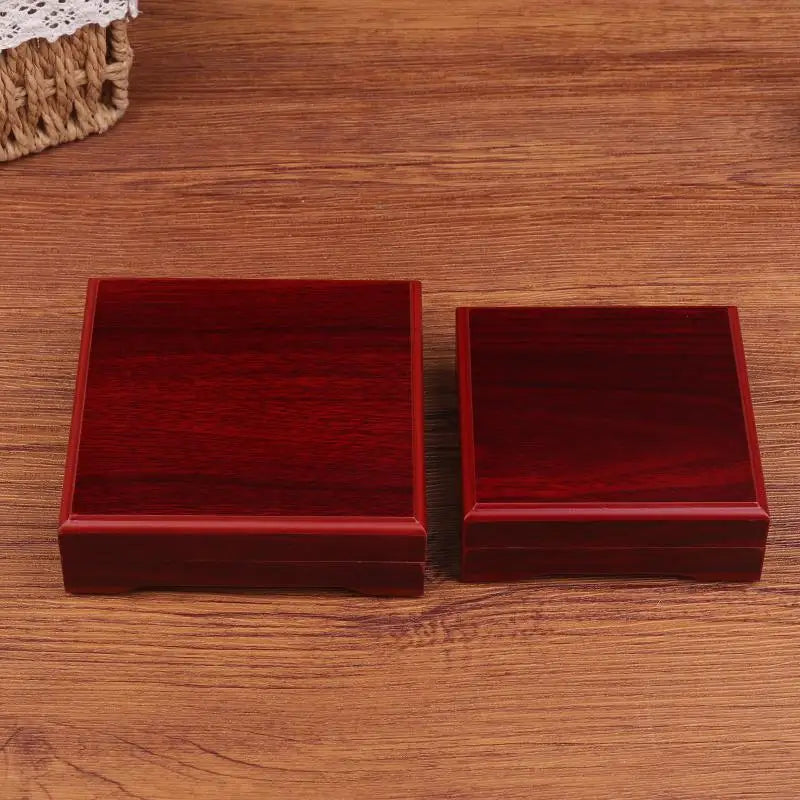 ESTOJO DE MADEIRA PARA MOEDA COM INTERIOR VERMELHO – 10 OU 12 CM