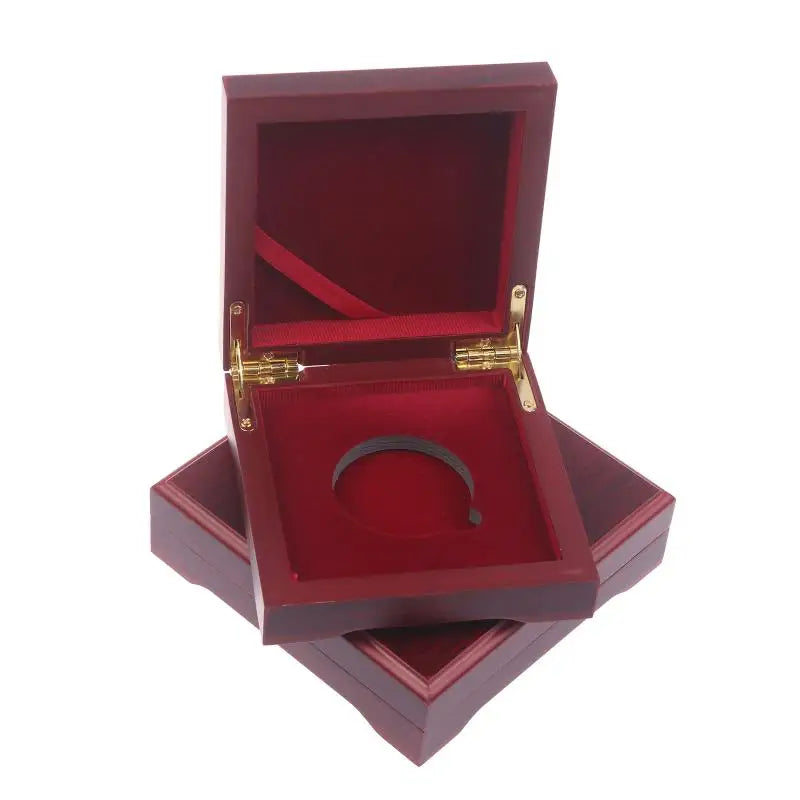ESTOJO DE MADEIRA PARA MOEDA COM INTERIOR VERMELHO – 10 OU 12 CM