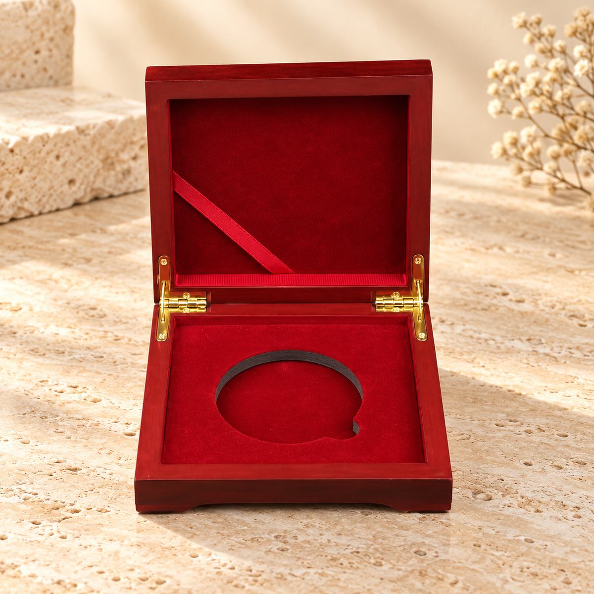 ESTOJO DE MADEIRA PARA MOEDA COM INTERIOR VERMELHO – 10 OU 12 CM